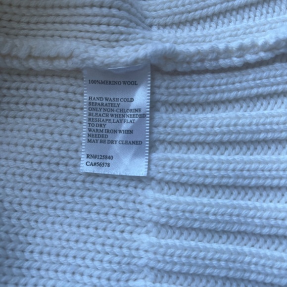 INTERMIX Elora Cold Shoulder Ivory Chunky Cable Knit Cutout Cocktail Sweater M - Picture 15 of 15